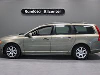 Begagnad Volvo V70 Momentum 146 HK (107 kW) 2009 Grön Kombi