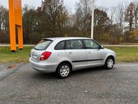 Begagnad Skoda Fabia Ambiente 69 HK (50 kW) 2009 Grå Kombi