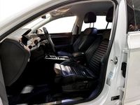 Begagnad VW Passat Alltrack 240 HK (176 kW) 2017 Vit Kombi