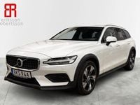 Begagnad Volvo V60 CC Momentum 190 HK (139 kW) 2020 Vit Kombi