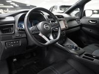 Begagnad Nissan Leaf N-Connecta 110 kW (150 HK) 2023 Vit Halvkombi