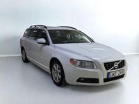 Begagnad Volvo V70 Momentum 116 HK (85 kW) 2012 Vit Kombi