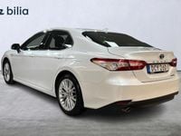 Begagnad Toyota Camry Hybrid Executive 220 HK (161 kW) 2020 Vit Sedan