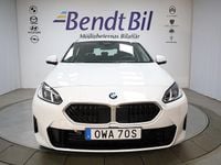 Begagnad BMW 120 170 HK (125 kW) 2024 Vit Halvkombi