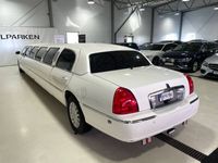 begagnad Lincoln Town Car Limousin Extra Lång Automat 242hk