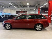 Begagnad Volvo V50 Momentum 136 HK (100 kW) 2008 Röd Kombi