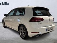 Begagnad VW Golf VII R-line 151 HK (111 kW) 2020 Vit Halvkombi