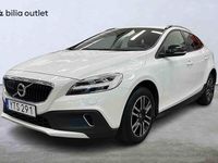 Begagnad Volvo V40 2018 Vit Halvkombi