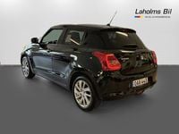 Begagnad Suzuki Swift 83 HK (61 kW) 2022 Svart Halvkombi
