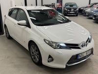 Begagnad Toyota Auris Hybrid Executive 136 HK (100 kW) 2013 Vit