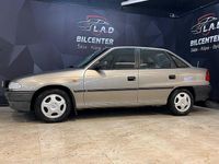 Begagnad Opel Astra 101 HK (74 kW) 1996 Grå Sedan