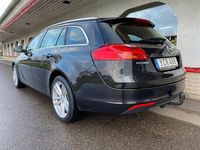 Begagnad Opel Insignia 111 HK (81 kW) 2011 Svart Kombi