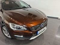 begagnad Volvo V60 CC D4 AWD Classic, Momentum, VOC, Drag