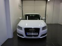 Begagnad Audi A3 Sportback Attraction 105 HK (77 kW) 2011 Vit Halvkombi