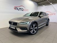 Begagnad Volvo V60 CC 190 HK (139 kW) 2020 Grå Kombi