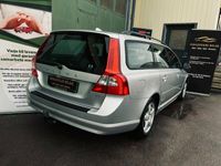 begagnad Volvo V70 2.4D Momentum 163hk Motorvärmare/Nybesiktad/Dragk