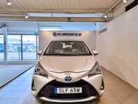 begagnad Toyota Yaris Hybrid e-CVT Backkamera Parkeringssensor (101)