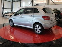 begagnad Mercedes B180 NGT BlueEFFICIENCY Euro 5 (116hk)Ny bes