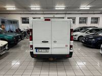 begagnad Nissan NV300 Skåpbil 2.9t 1.6 dCi 120hk Euro 6 Dragkrok