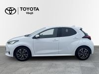 Begagnad Toyota Yaris Hybrid Active 117 HK (86 kW) 2022 Vit Halvkombi