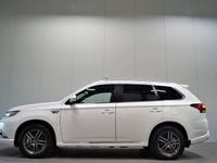 Begagnad Mitsubishi Outlander P-HEV 230 HK (169 kW) 2018 Vit SUV