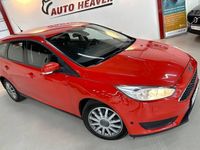 begagnad Ford Focus Kombi 1.5TDCi/Nyserv/NyBes/Kam-Bytt/Drag/Moms Bil