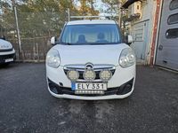 Begagnad Opel Combo 90 HK (66 kW) 2015 Vit Minibuss