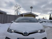 Begagnad Toyota Auris Hybrid 136 HK (100 kW) 2019