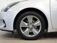 Begagnad Toyota Avensis Edition 147 HK (108 kW) 2015 Silver Kombi