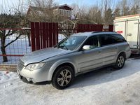 Begagnad Subaru Outback 2005 Enligt bilder Kombi