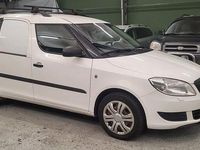 Begagnad Skoda Roomster 75 HK (55 kW) 2013 Vit Minibuss