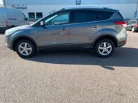 begagnad Ford Kuga 2.0 TDCi AWD Powershift 140hk Besiktad Servad Dragkrok AC