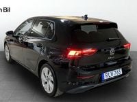 Begagnad VW Golf VIII Life 150 HK (110 kW) 2024 Grenadilla black metallic Kombi