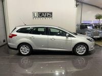 Begagnad Ford Focus Titanium 101 HK (74 kW) 2014 Ljusgrå Kombi