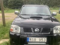 begagnad Nissan King King CabCab 2.5 4WD Euro 4 A-traktor