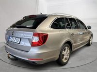 Begagnad Skoda Superb 140 HK (102 kW) 2015 Ljusbrun Kombi