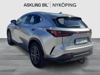 Begagnad Lexus NX450h+ Business Edition 309 HK (227 kW) 2022 Ljusgrå SUV