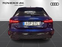 Begagnad Audi A3 S-Line 177 HK (130 kW) 2025 Navarrablå metallic Halvkombi