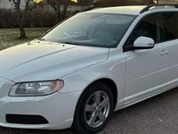 Begagnad Volvo V70 Drive Kinetic 109 HK (80 kW) 2011 Vit Kombi