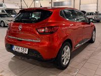 Begagnad Renault Clio IV 90 HK (66 kW) 2014 Röd Halvkombi