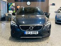 Begagnad Volvo V40 CC Summum 190 HK (139 kW) 2017 Blå Kombi