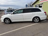 Begagnad Toyota Avensis 126 HK (92 kW) 2008 Vit Kombi