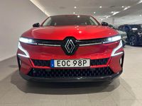 Begagnad Renault Mégane IV Equilibre 97 kW (132 HK) 2022 Röd Halvkombi