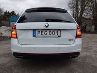 begagnad Skoda Octavia Combi RS 2.0 TSI Premium Panorama B-Värmare Na