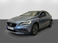Begagnad Volvo V40 Momentum 150 HK (110 kW) 2017 Ljusblå Halvkombi