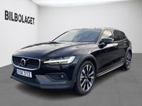 Begagnad Volvo V60 CC Ultimate 253 HK (186 kW) 2024 Svart Kombi