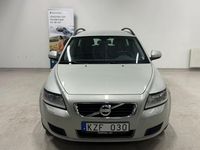 Begagnad Volvo V50 Kinetic 116 HK (85 kW) 2011 Vit Kombi