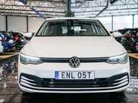 Begagnad VW Golf VIII IQ Drive 110 HK (80 kW) 2021 Vit Halvkombi