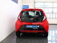 begagnad Toyota Aygo 5-dörr 1.0 VVT-i x-shift Nybesiktad Välutrustad 2020, Halvkombi