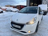 Begagnad Peugeot 208 82 HK (60 kW) 2014 Vit Halvkombi